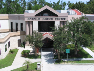 An image of the Jefferson Parish Juvenile Courthouse.